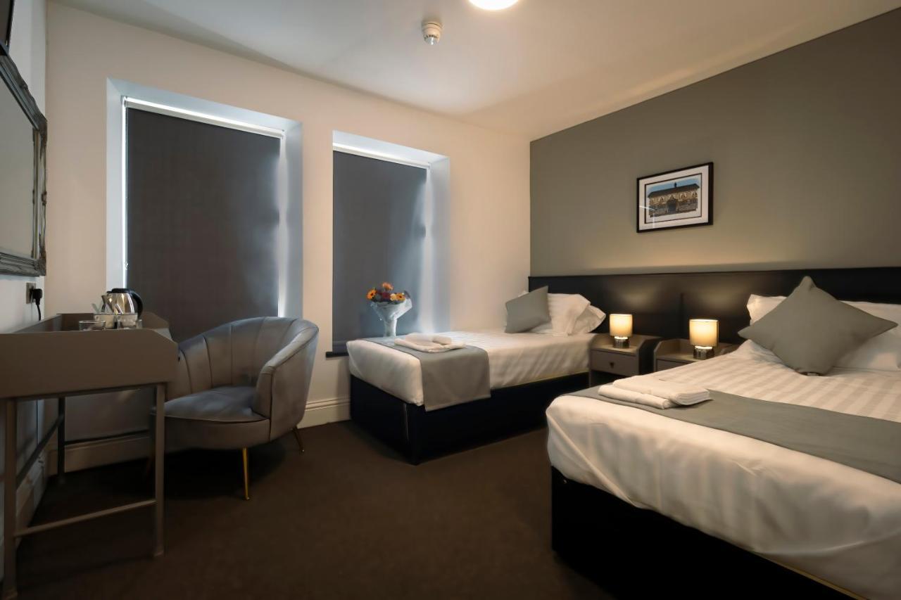 The Friendship Hotel Stocksbridge  Exterior photo