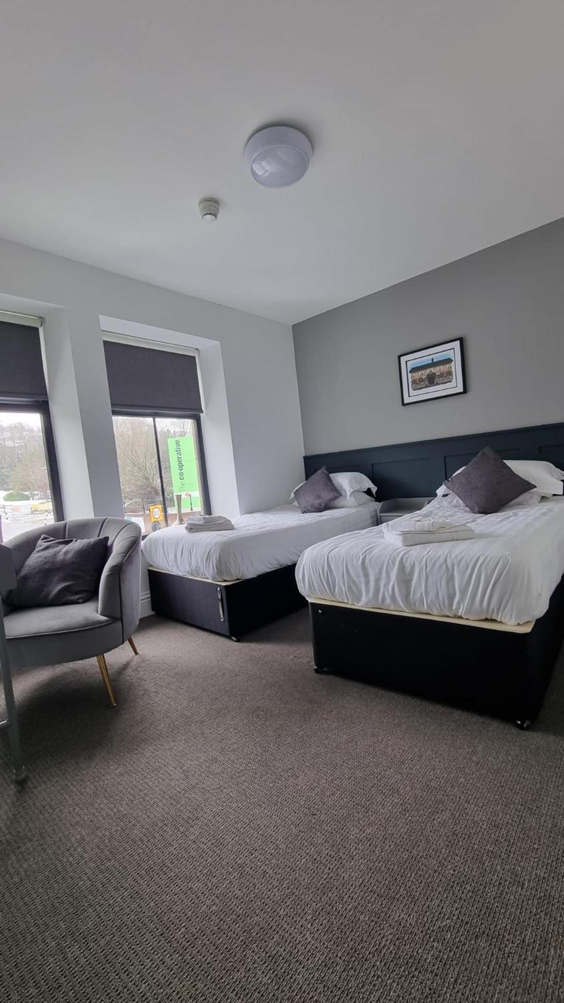 The Friendship Hotel Stocksbridge  Exterior photo